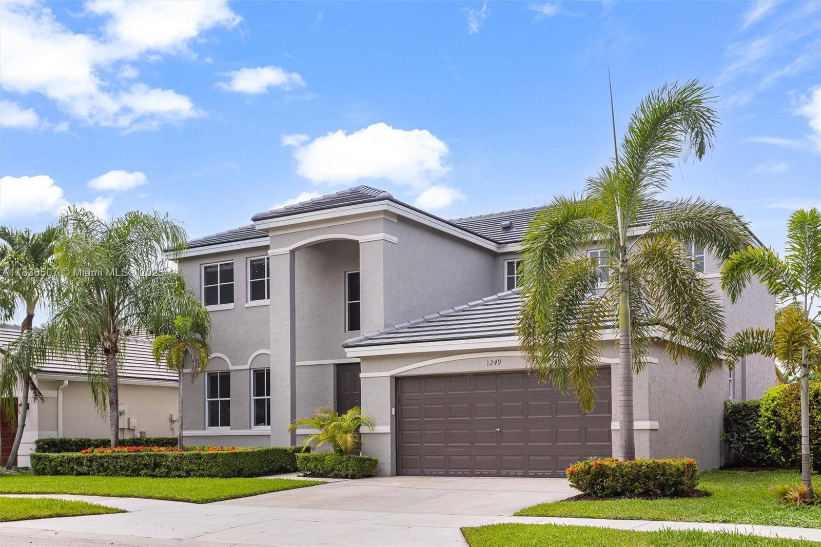 1249 Chenille Cir, Weston, Florida image 2