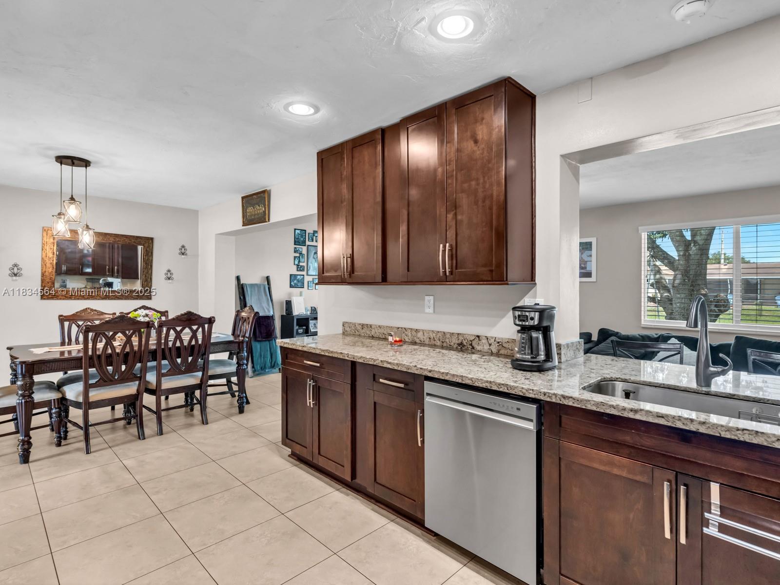 321 NW 93rd Ave, Pembroke Pines, Florida image 11