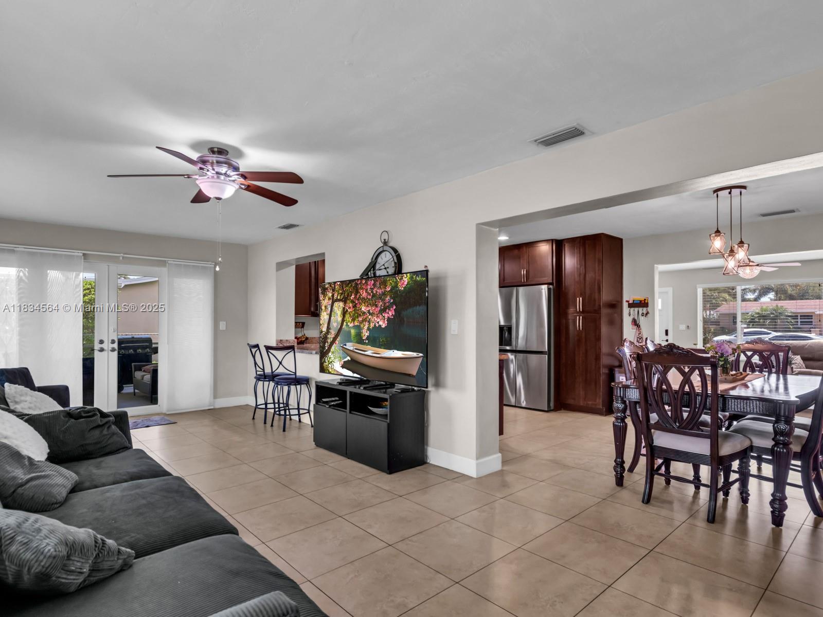 321 NW 93rd Ave, Pembroke Pines, Florida image 12