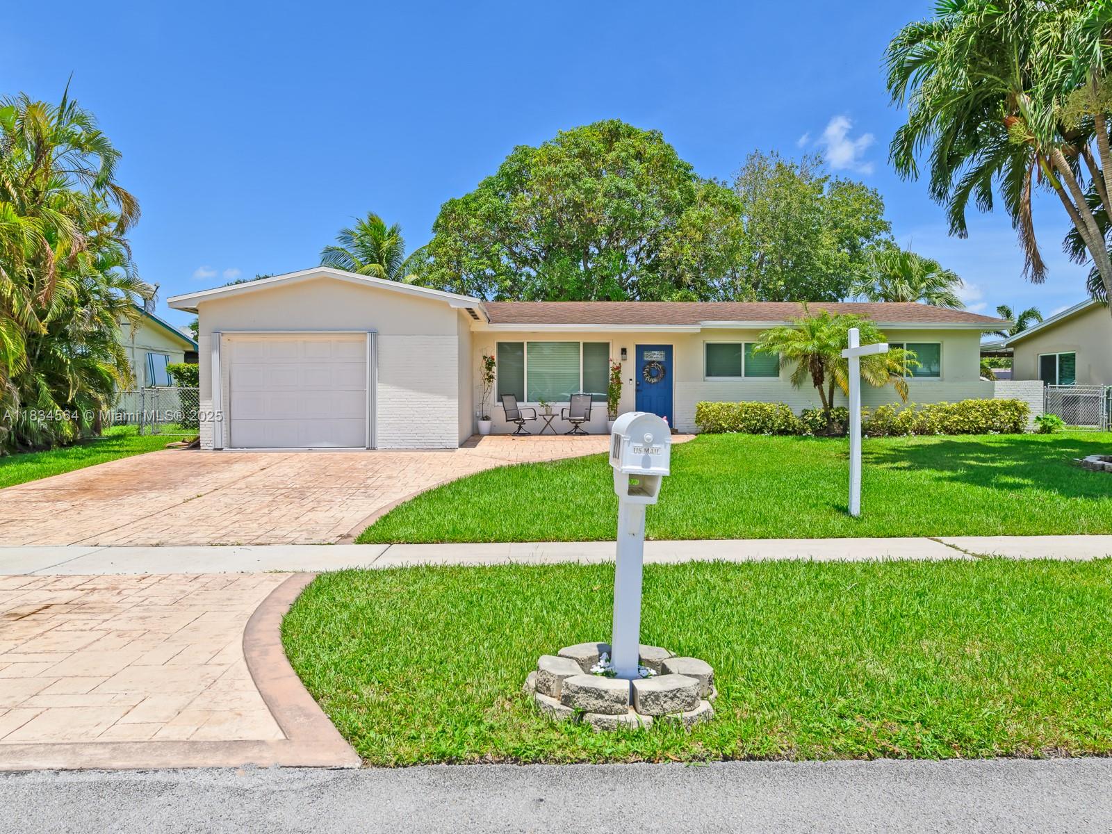 321 NW 93rd Ave, Pembroke Pines, Florida image 2