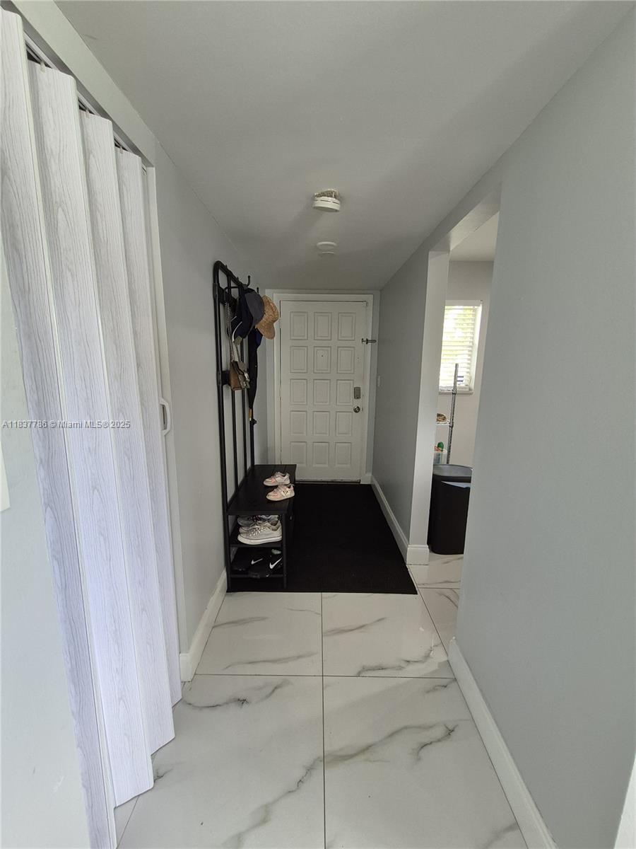 Residential, Lauderhill, Florida image 16