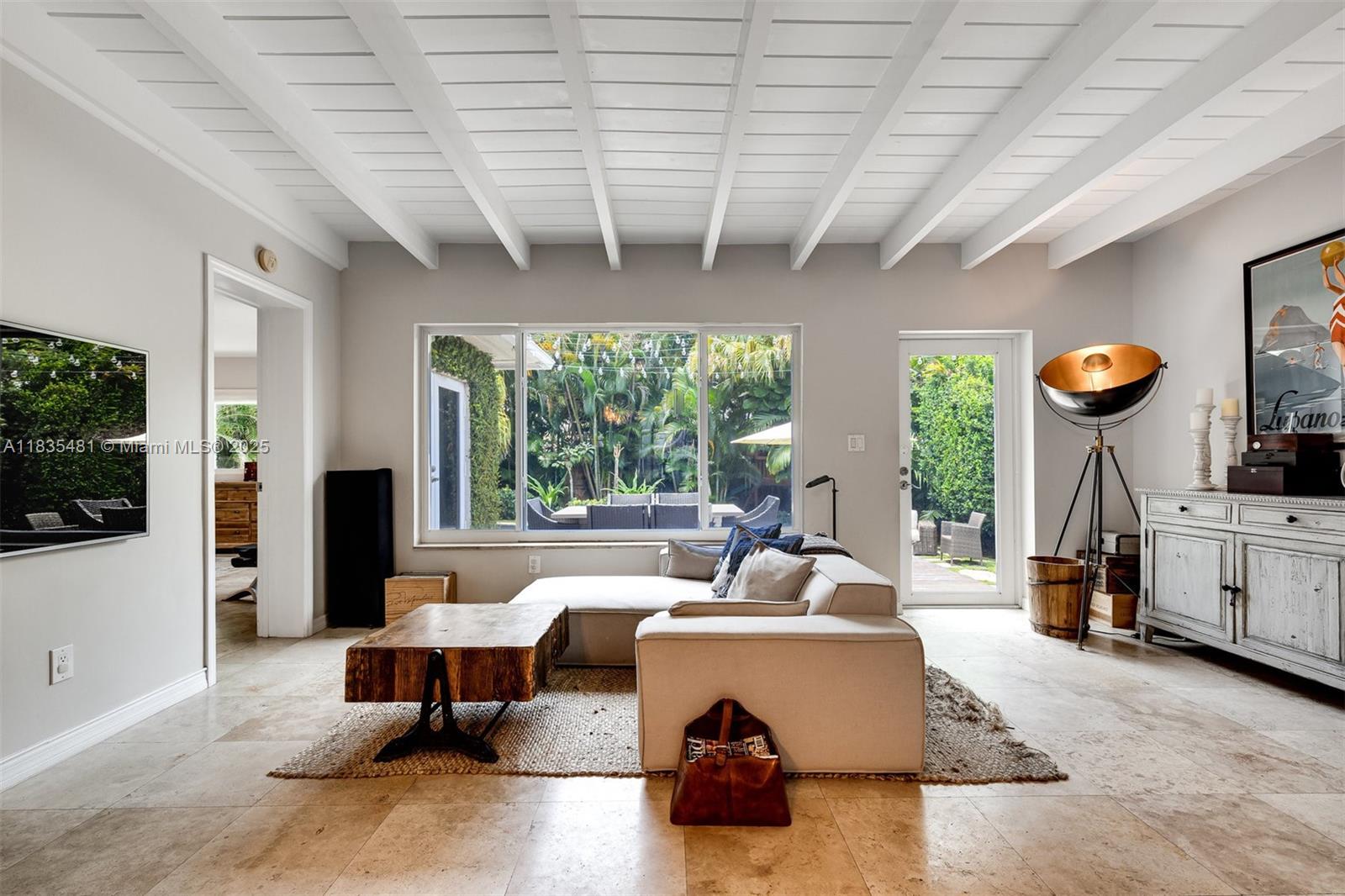 820 SE 9th St, Fort Lauderdale, Florida image 9