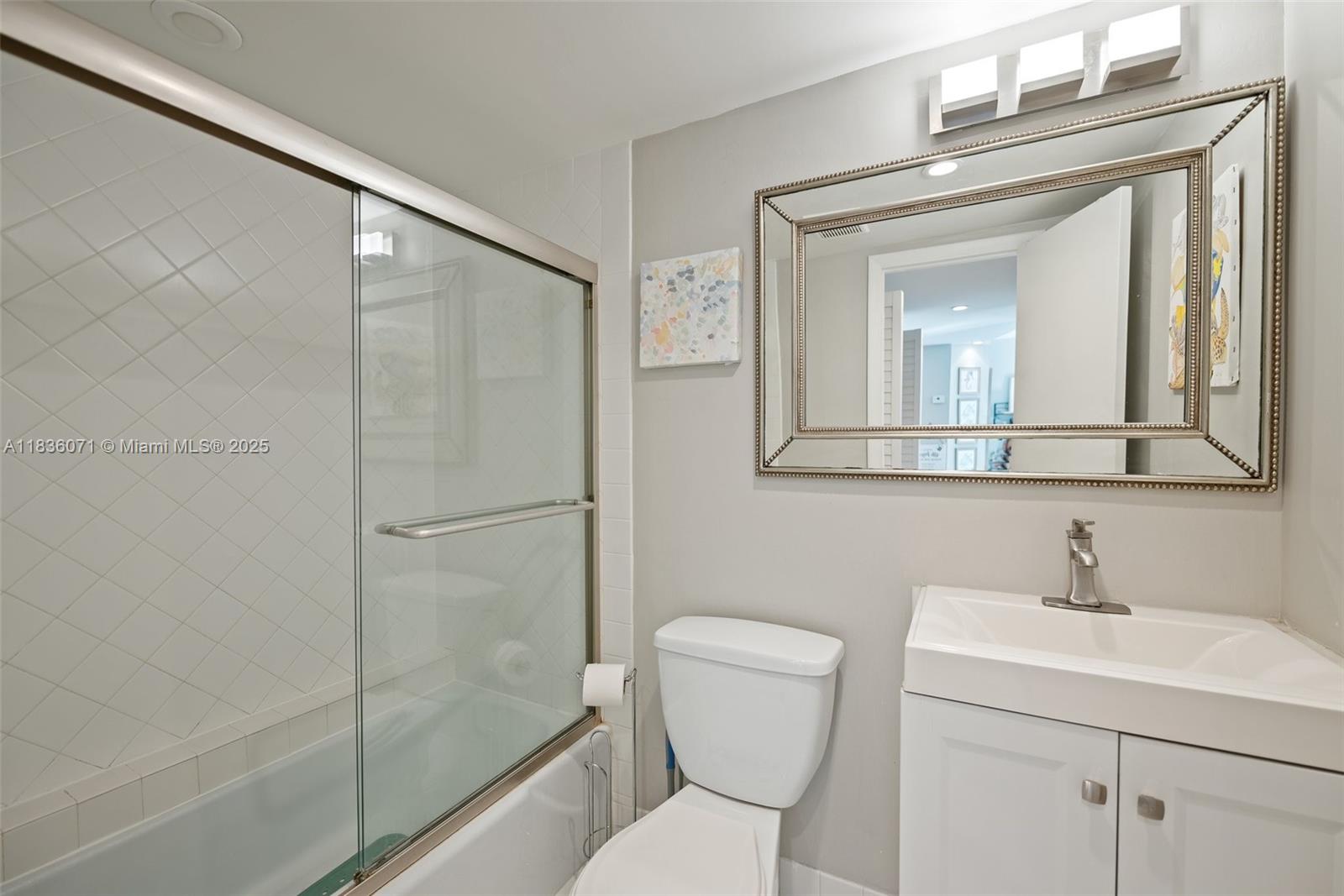 341 N Birch Rd #216, Fort Lauderdale, Florida image 24