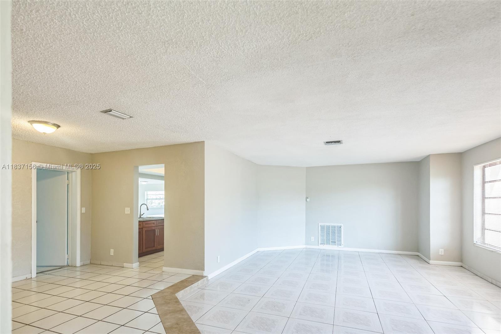 5640 NW 13th Ct, Lauderhill, Florida image 5
