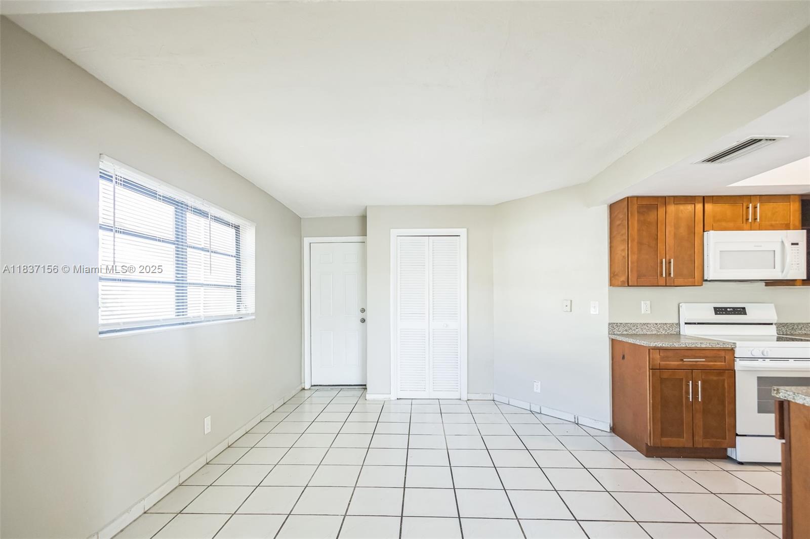 5640 NW 13th Ct, Lauderhill, Florida image 8