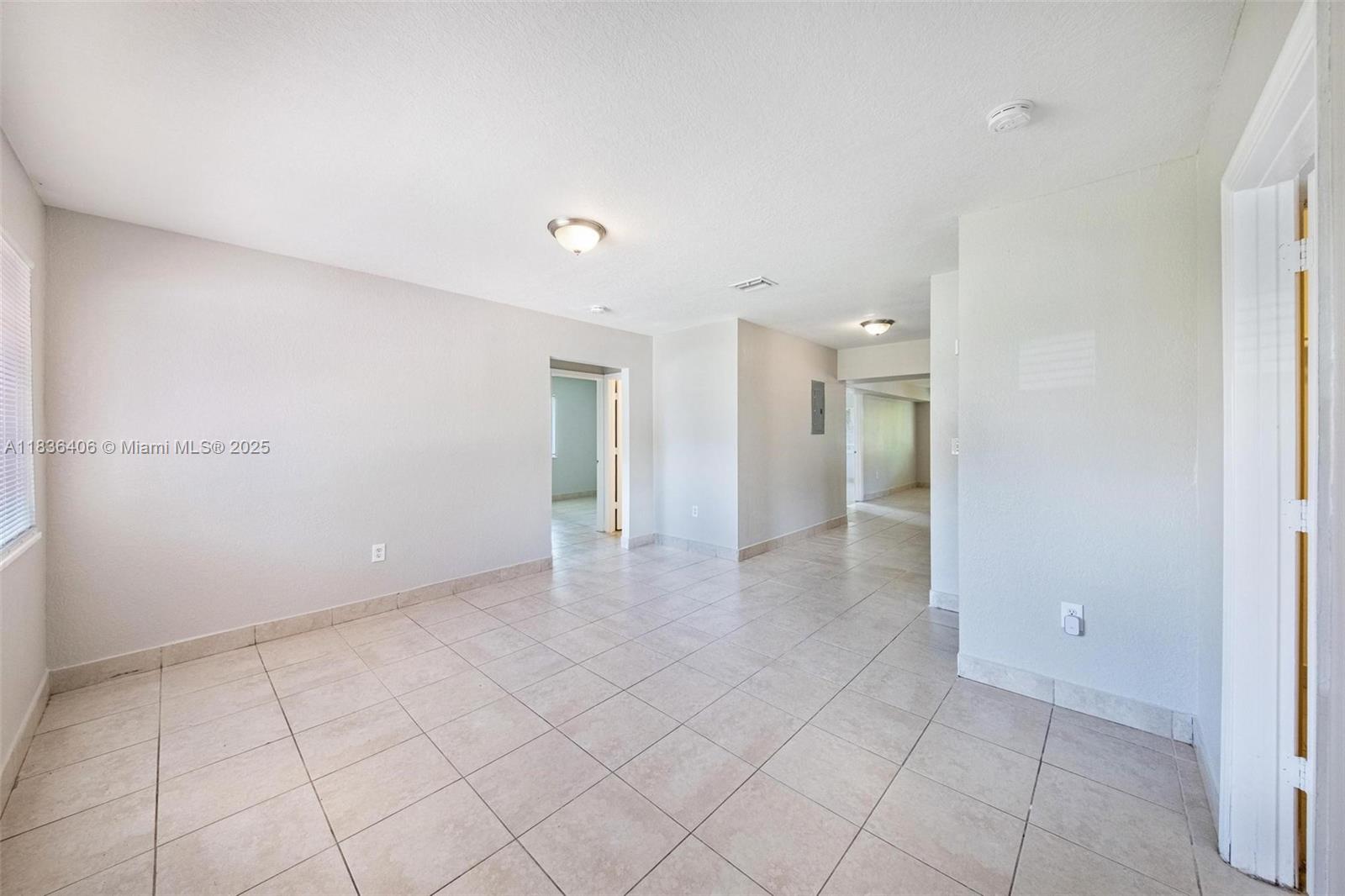 312 SW 2nd Ter, Hallandale Beach, Florida image 13