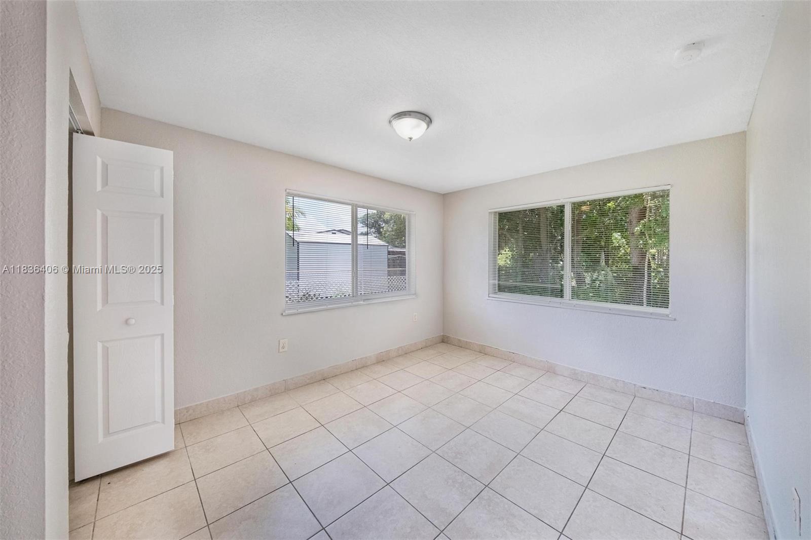 312 SW 2nd Ter, Hallandale Beach, Florida image 17