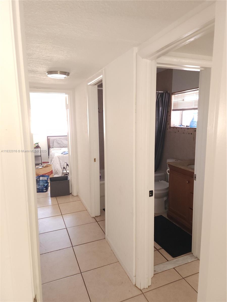 Residential, Pinecrest, Florida image 9