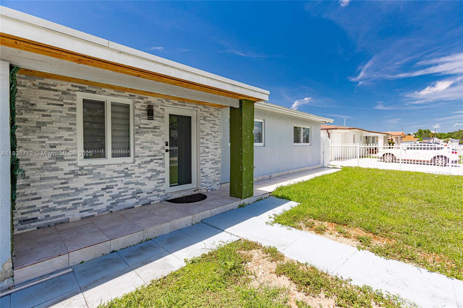9915 Nicaragua Dr, Cutler Bay, Florida image 14