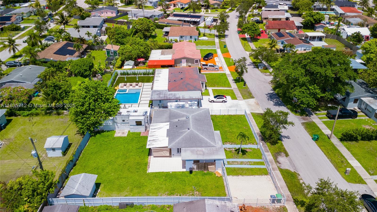 9915 Nicaragua Dr, Cutler Bay, Florida image 9