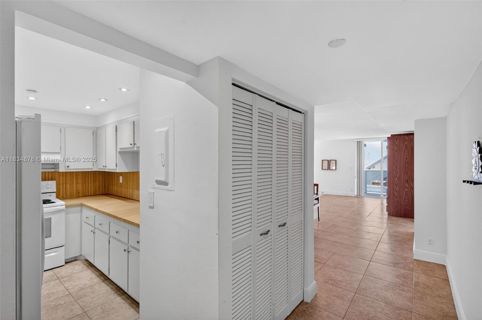 2401 Collins Ave #1212, Miami Beach, Florida image 8