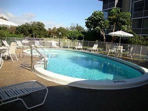 3776 Inverrary Blvd #301R, Lauderhill, Florida image 3