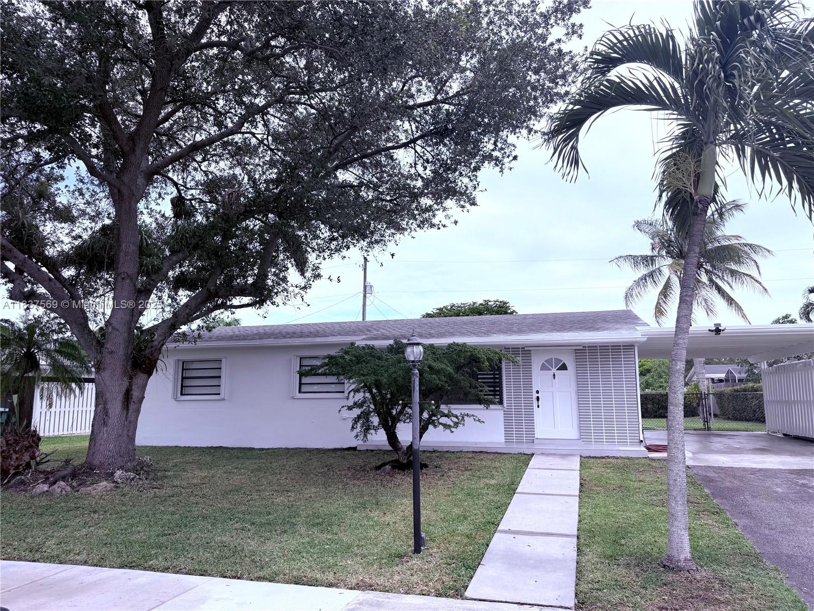 10380 SW 200th St, Cutler Bay, Florida image 1