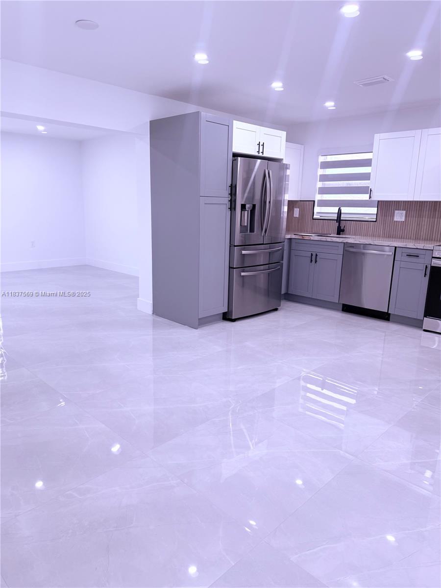 10380 SW 200th St, Cutler Bay, Florida image 23
