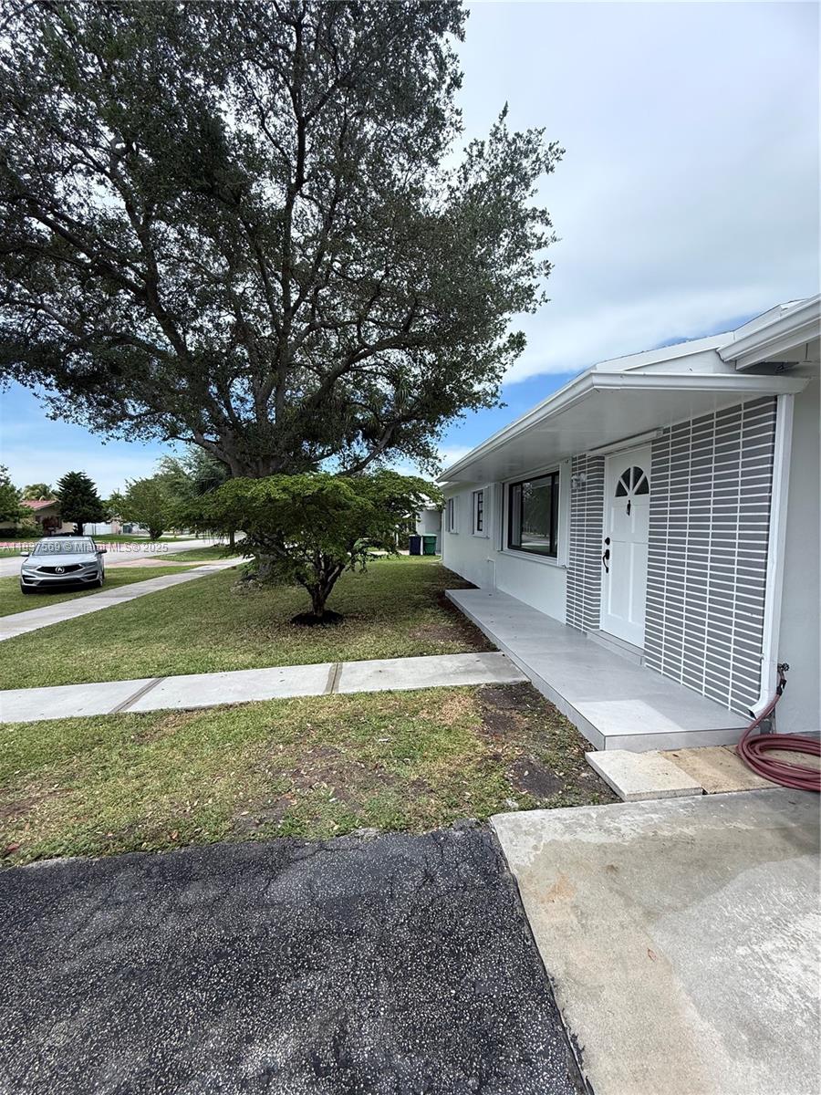 10380 SW 200th St, Cutler Bay, Florida image 4