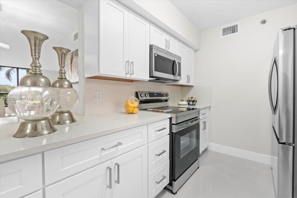 1849 S Ocean Dr #1407, Hallandale Beach, Florida image 10