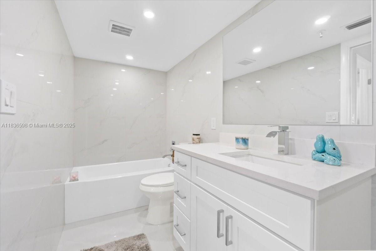 1849 S Ocean Dr #1407, Hallandale Beach, Florida image 25