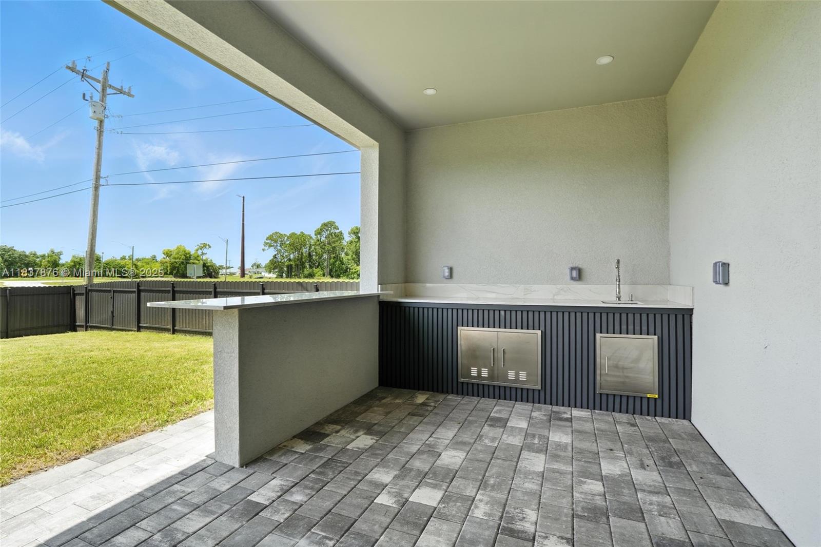 Residential, Cape Coral, Florida image 25