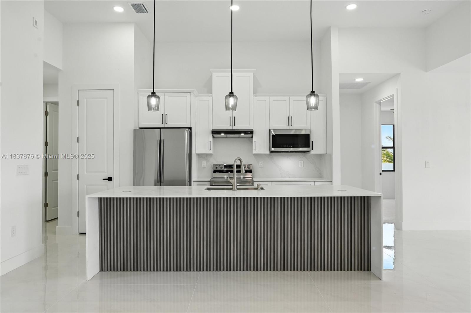 Residential, Cape Coral, Florida image 3
