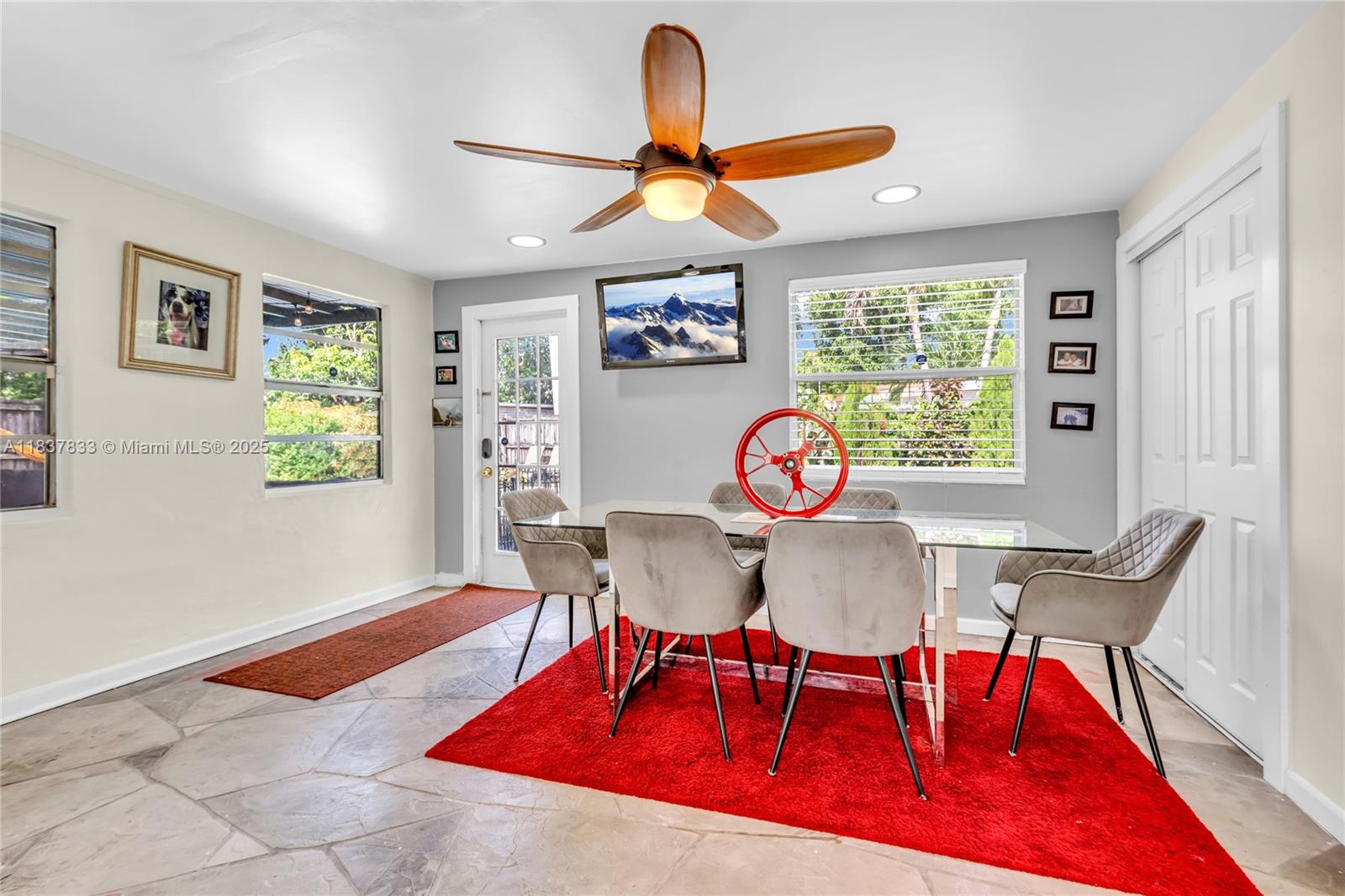 6294 NW 17th St, Margate, Florida image 9