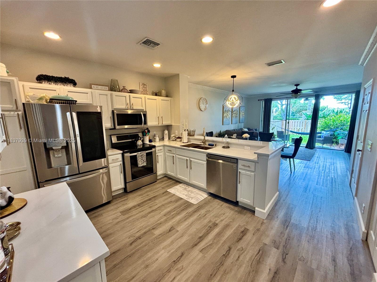 Property photo # 9