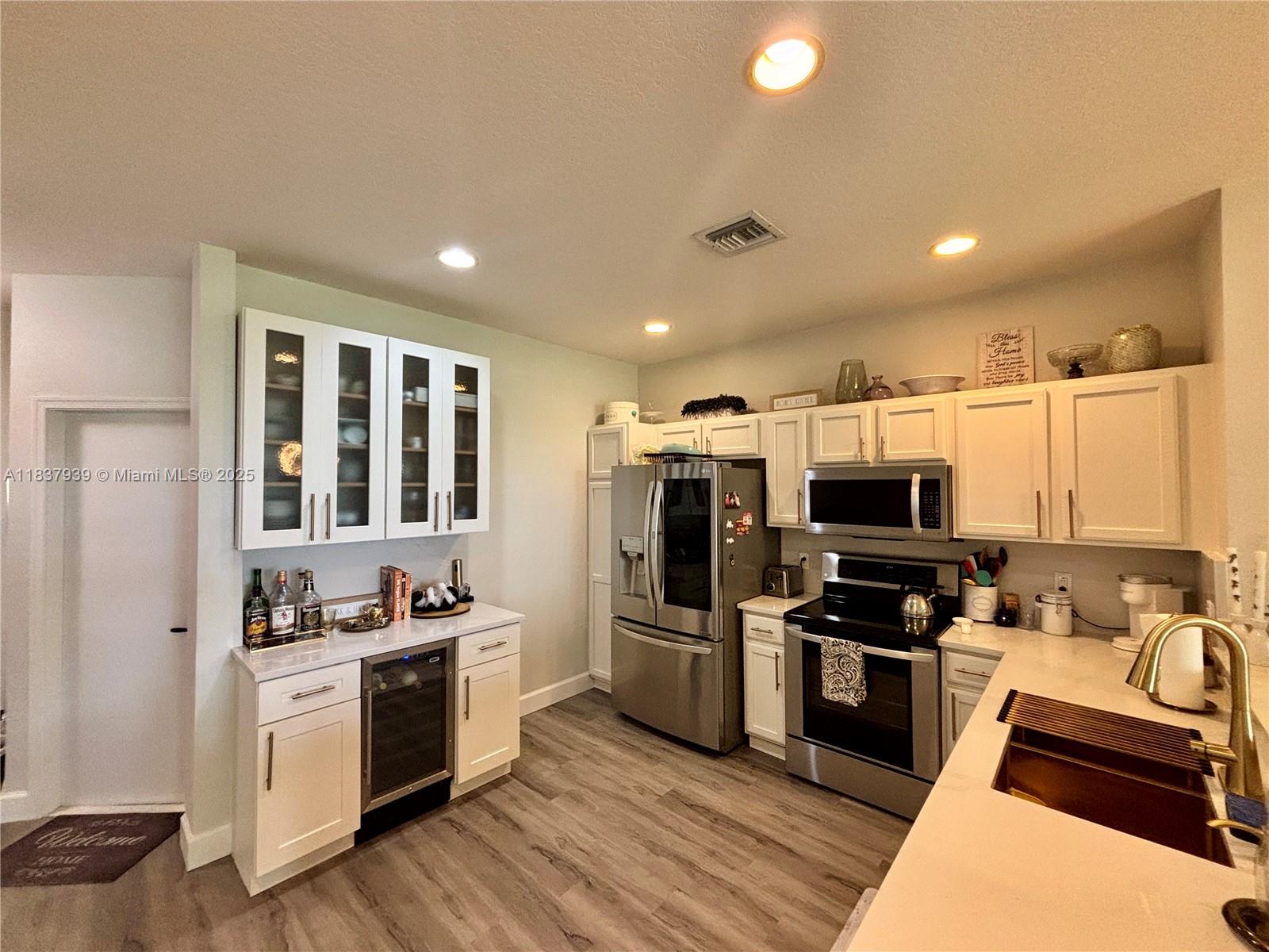 Property photo # 6