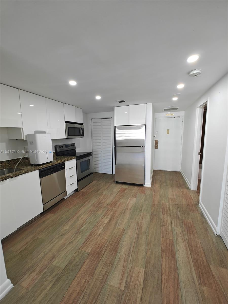 Property photo # 9