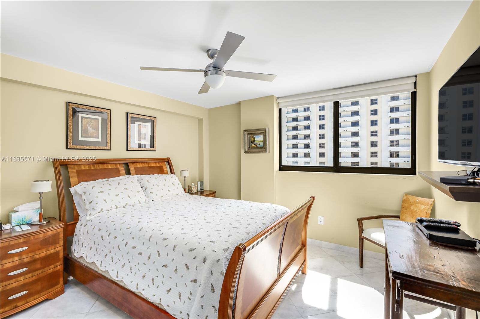 1623 Collins Ave #PH1010, Miami Beach, Florida image 34