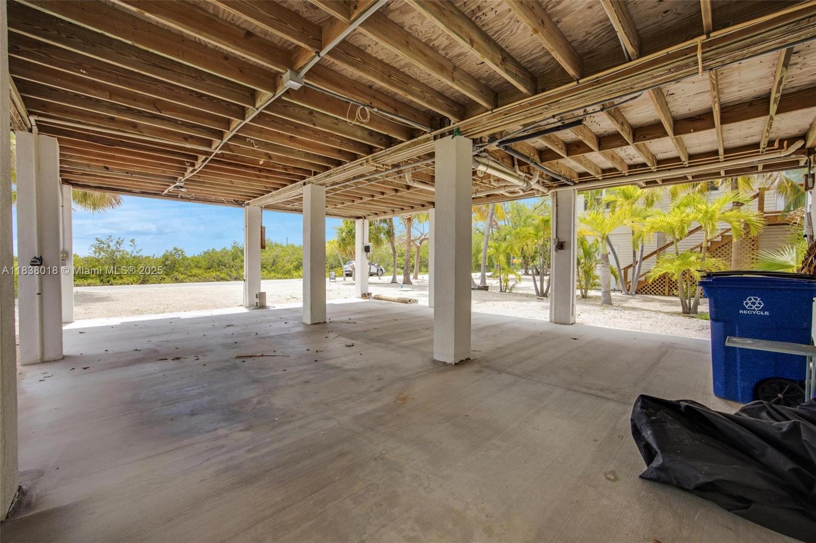 547 Heck, Little Torch Key, Florida image 11