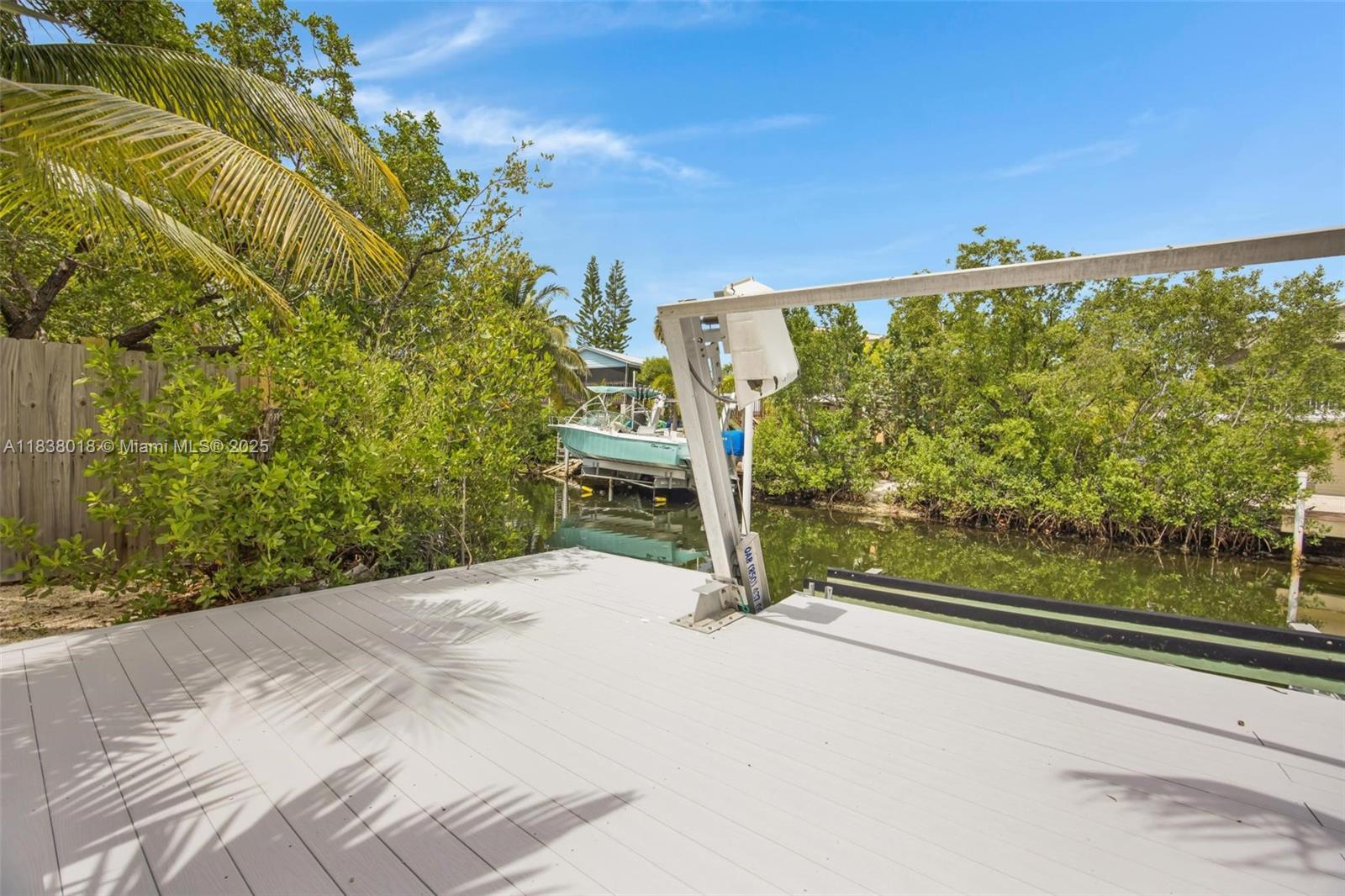 547 Heck, Little Torch Key, Florida image 3