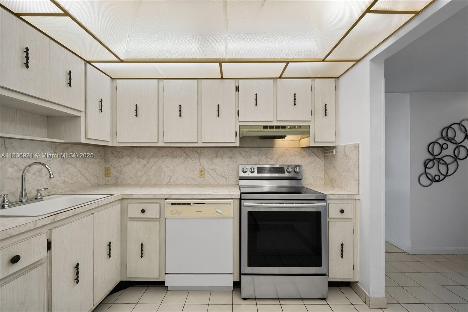 Property photo # 9