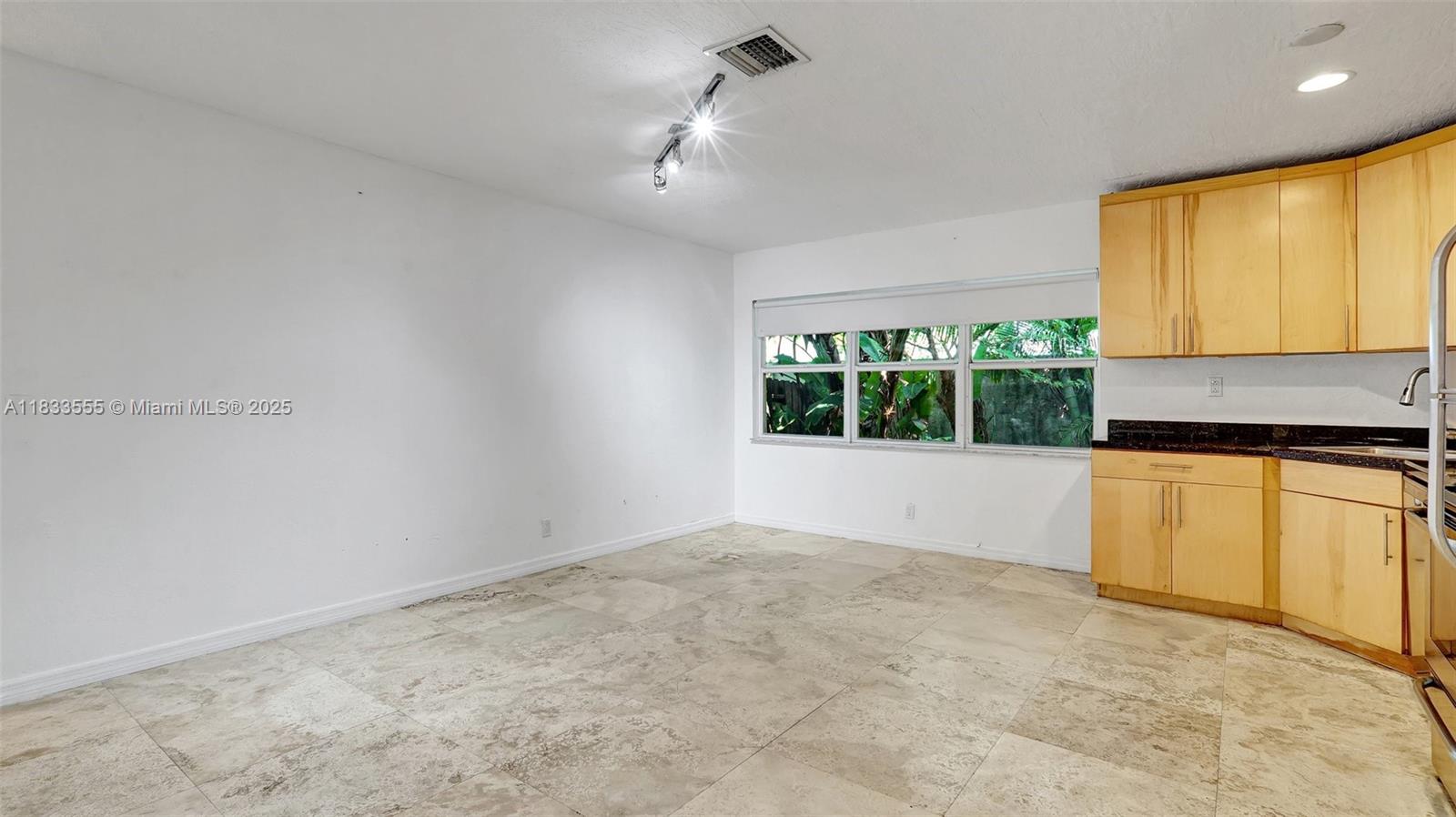 1348 Holly Heights Dr #17, Fort Lauderdale, Florida image 9
