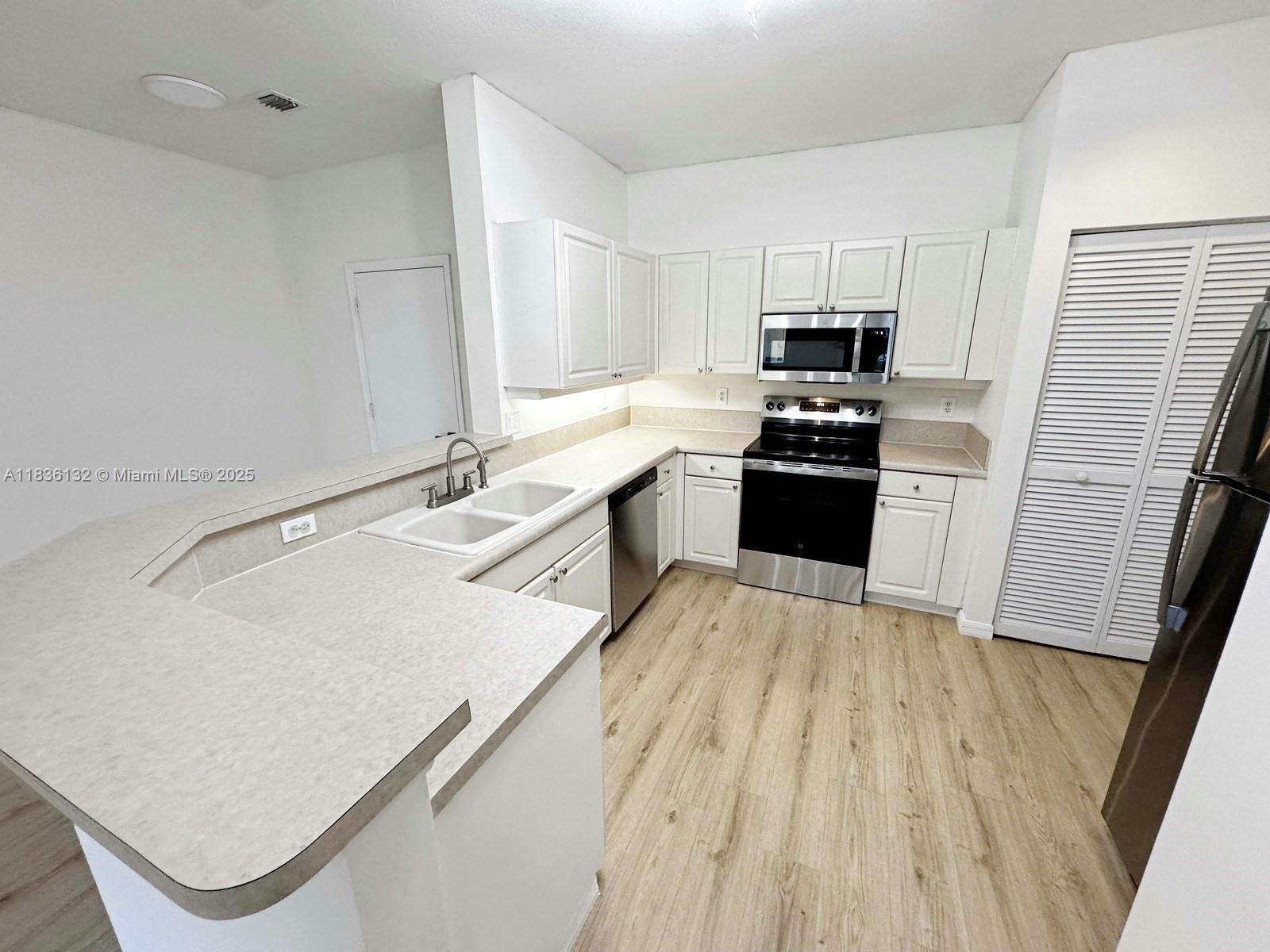 Property photo # 4
