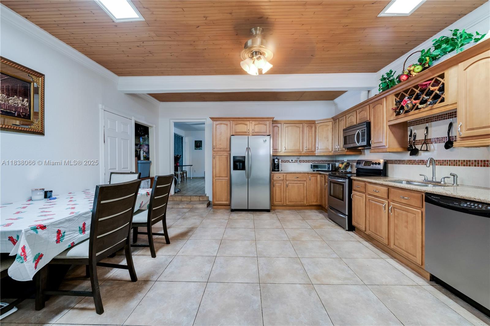 190 E 16th St, Hialeah, Florida image 35