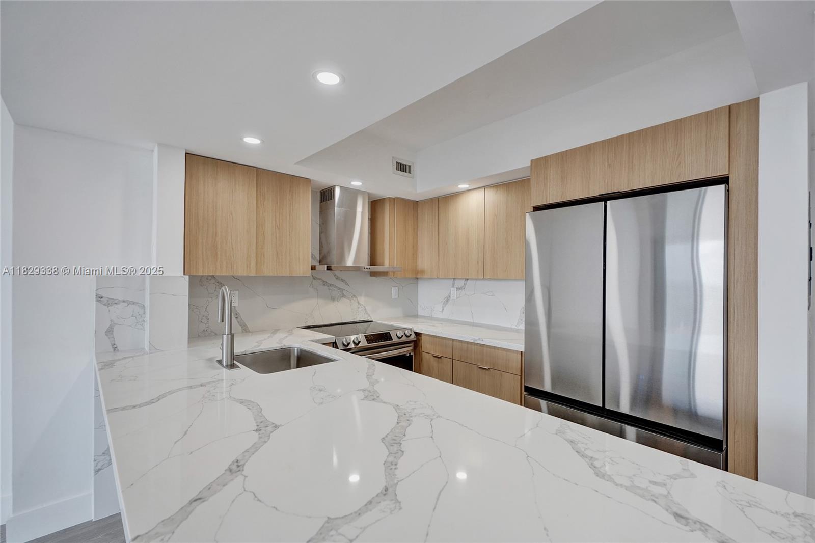 5600 Collins Ave #10L, Miami Beach, Florida image 12