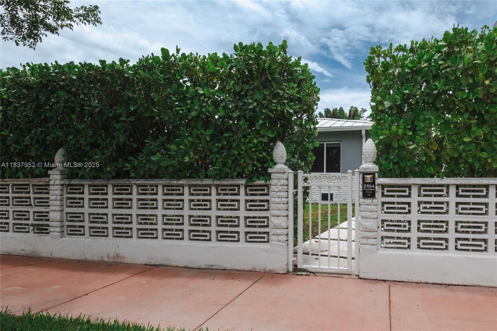 2354 Alton Rd, Miami Beach, Florida image 1