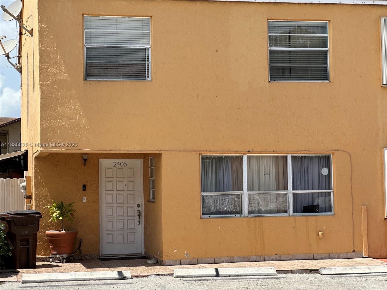 2405 W 54th Pl #03, Hialeah, Florida image 5