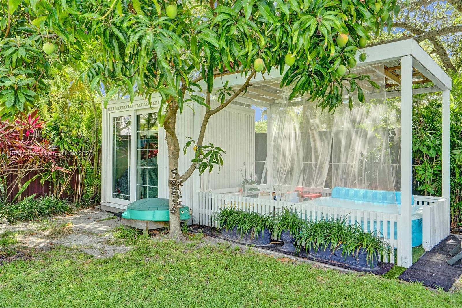 2730 Scott St, Hollywood, Florida image 27