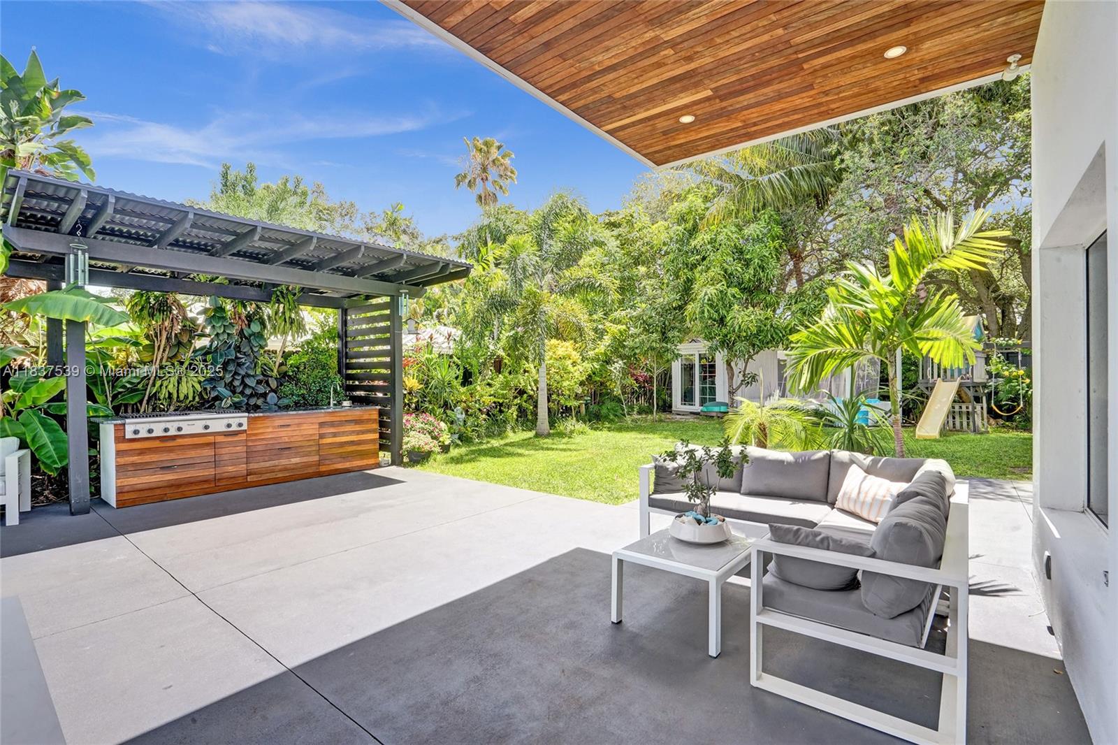 2730 Scott St, Hollywood, Florida image 33