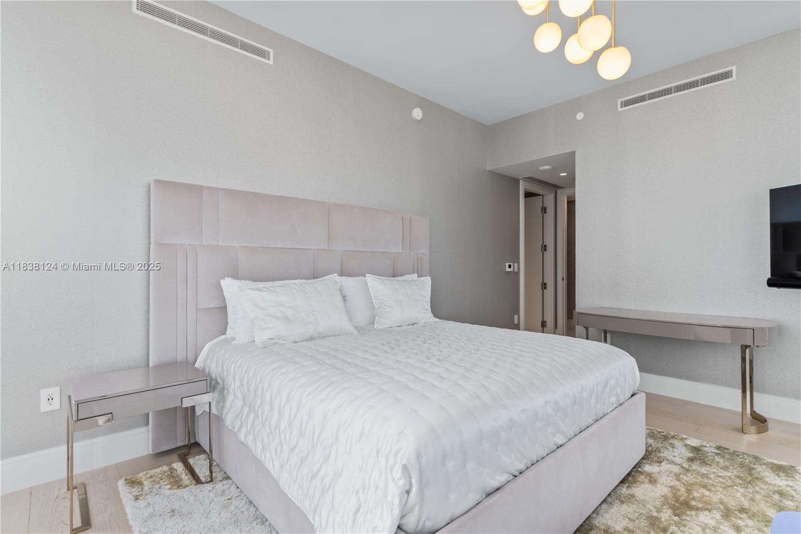 17975 Collins Avenue #1202, Sunny Isles Beach, Florida image 31