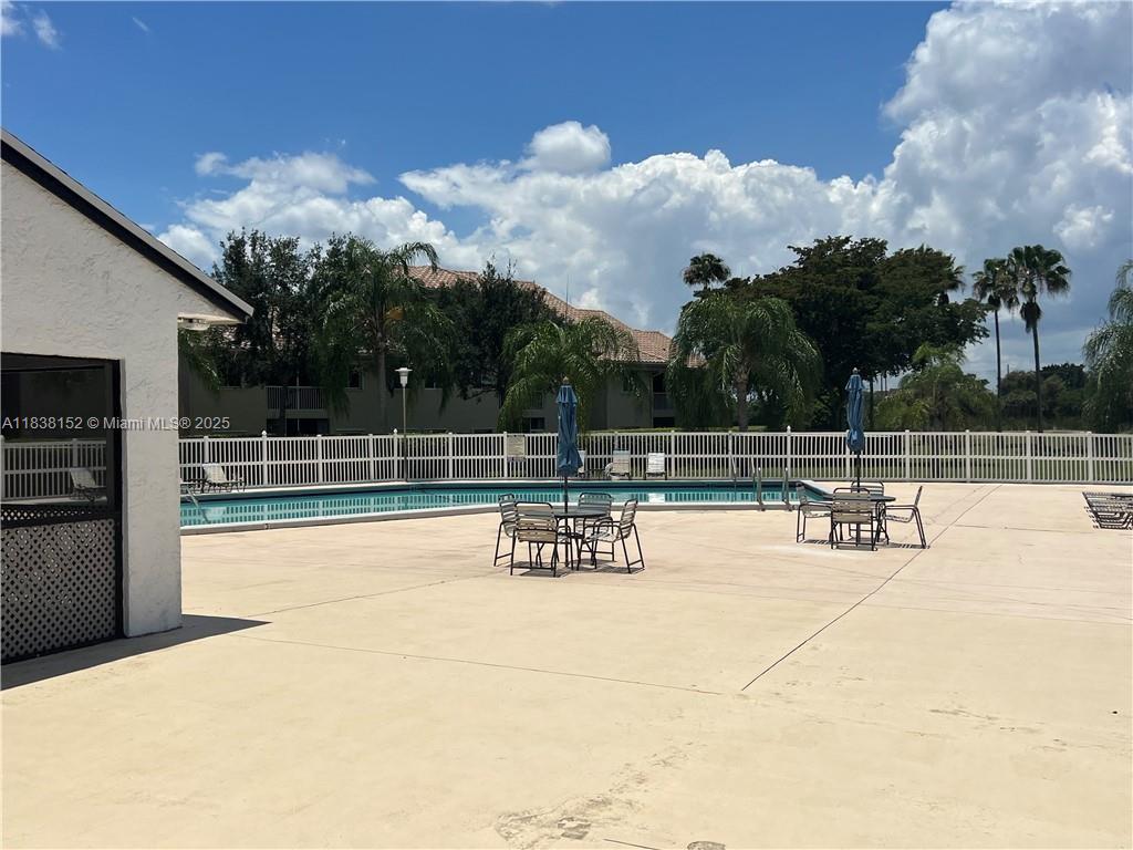 16171 Blatt Blvd #104, Weston, Florida image 15