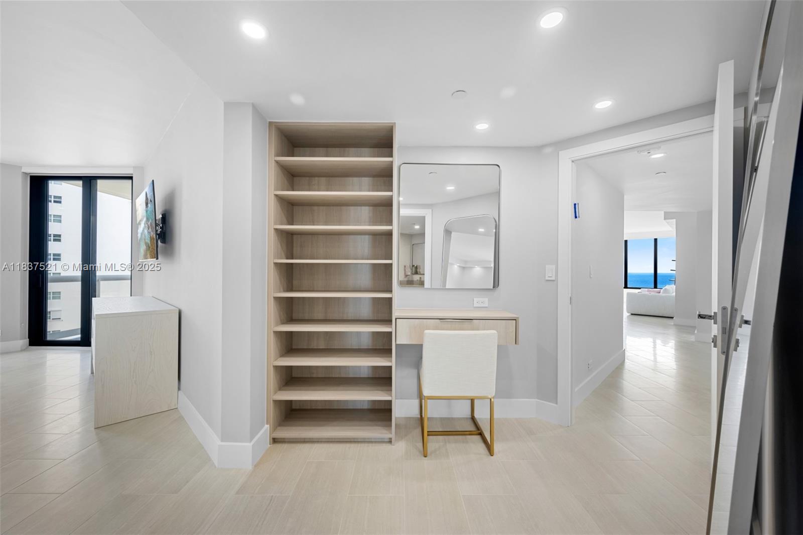 20191 E Country Club Dr #2206, Aventura, Florida image 20