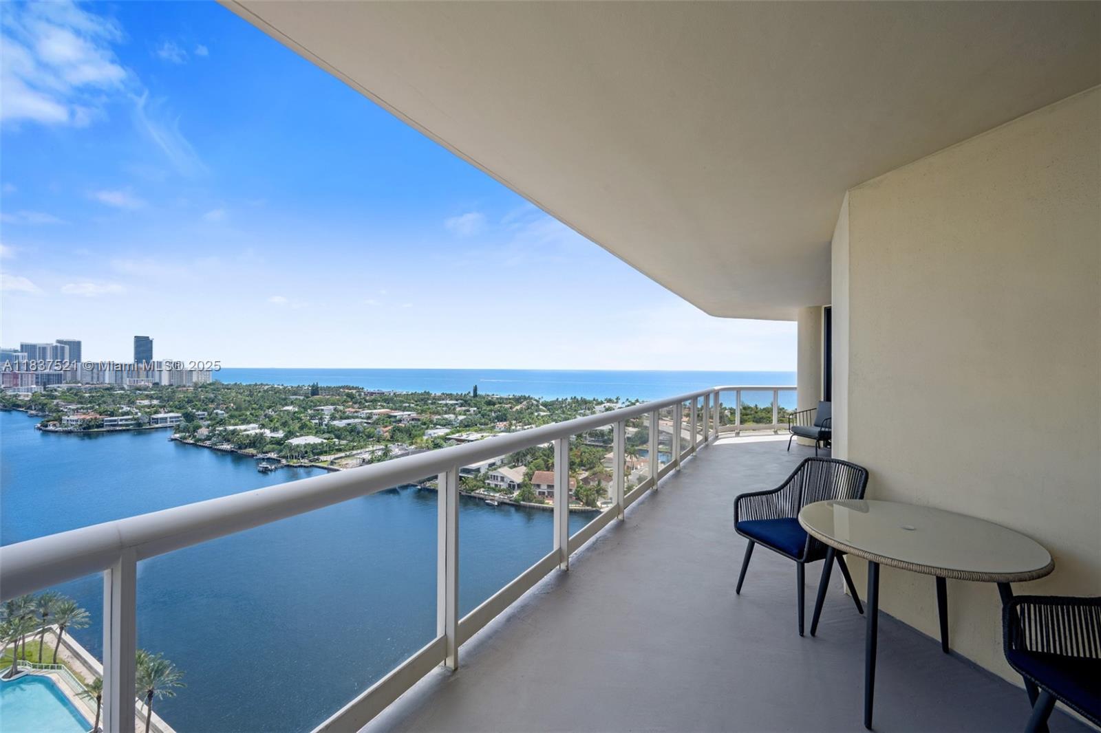 20191 E Country Club Dr #2206, Aventura, Florida image 30