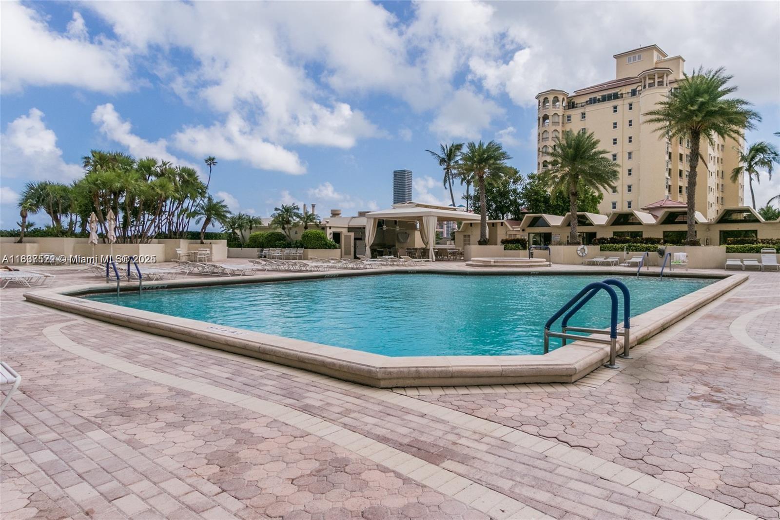 20191 E Country Club Dr #2206, Aventura, Florida image 37