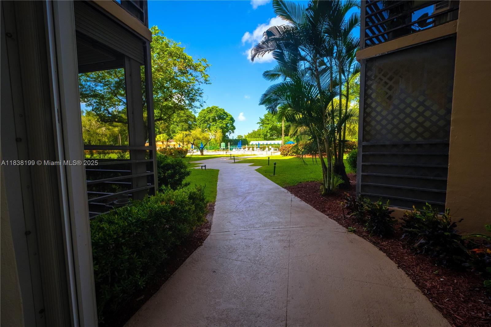 1300 Saint Charles Pl #613, Pembroke Pines, Florida image 24