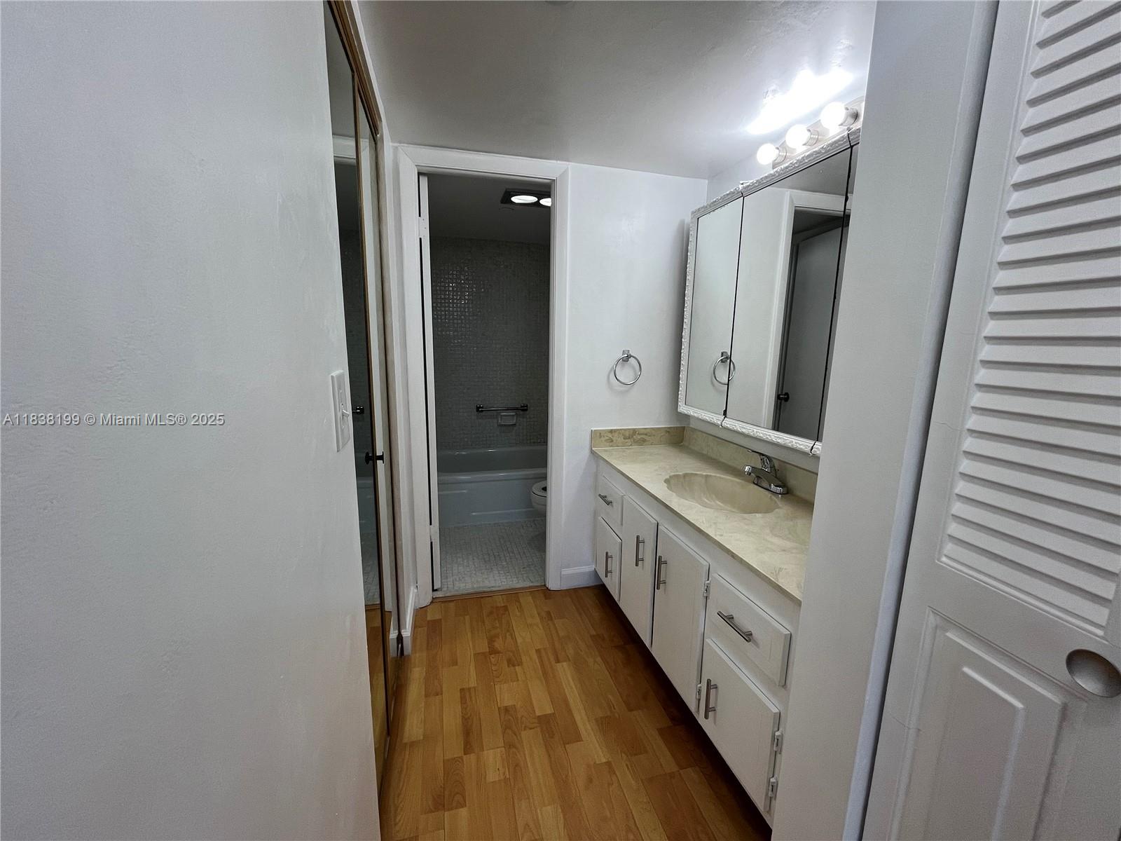 1300 Saint Charles Pl #613, Pembroke Pines, Florida image 8