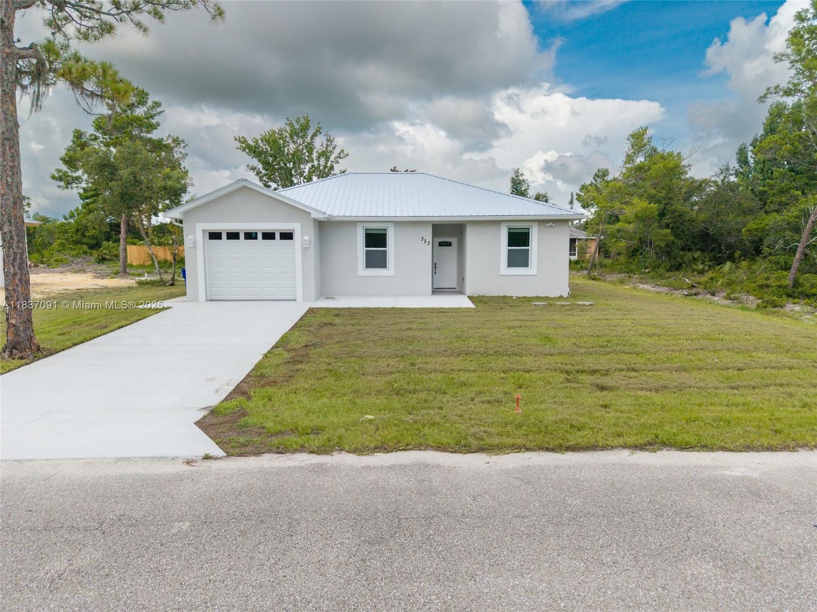 323 Garfield Ave Ne, Lake Placid, Florida image 1