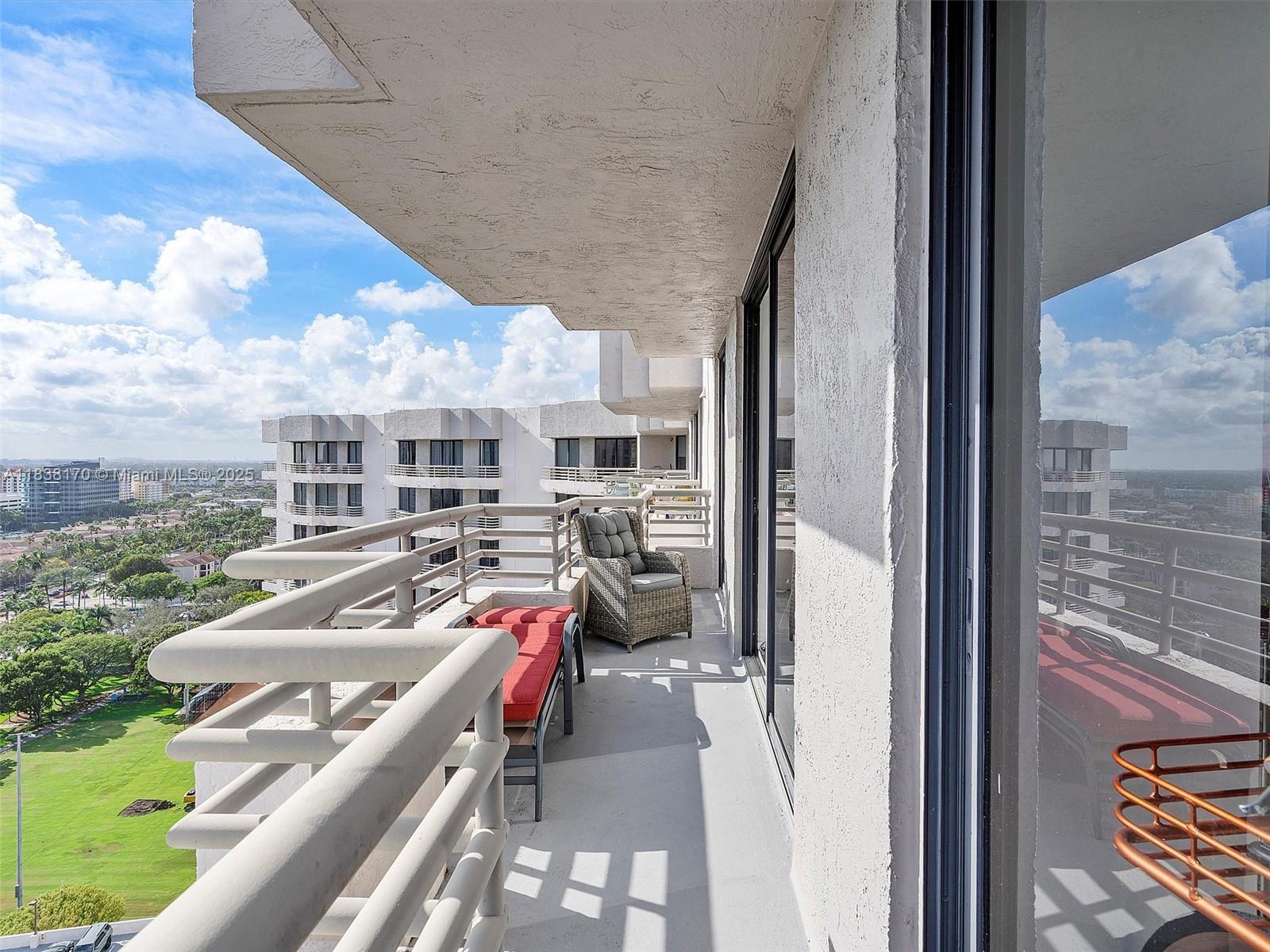Residential, Aventura, Florida image 35