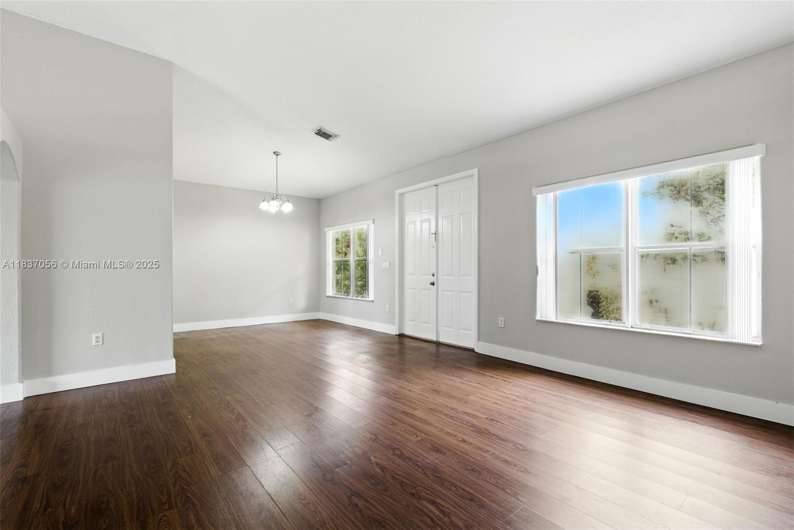8899 NW 169th Ter, Hialeah, Florida image 24