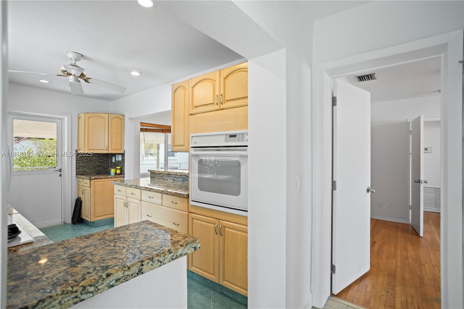 2530 Fillmore St, Hollywood, Florida image 22